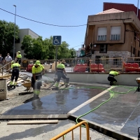 Cáceres mejora los accesos al centro de salud de Plaza de Argel