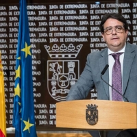 La Junta anuncia que la mascarilla ya es obligatoria en Extremadura