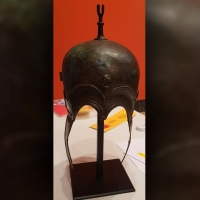 Devuelven a España un casco celtibérico expoliado de un yacimiento antiguo