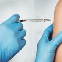 ¿Quiénes serán los primeros en recibir las primeras vacunas contra la covid?