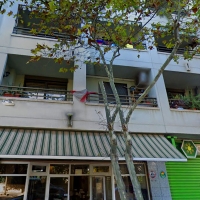 Muere al precipitarse al vacío cuando ayudaba a una vecina que se dejó las llaves