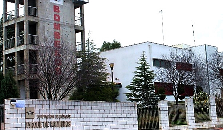 Un bombero del CPEI ingresado en el hospital tras un incendio en la EX-315