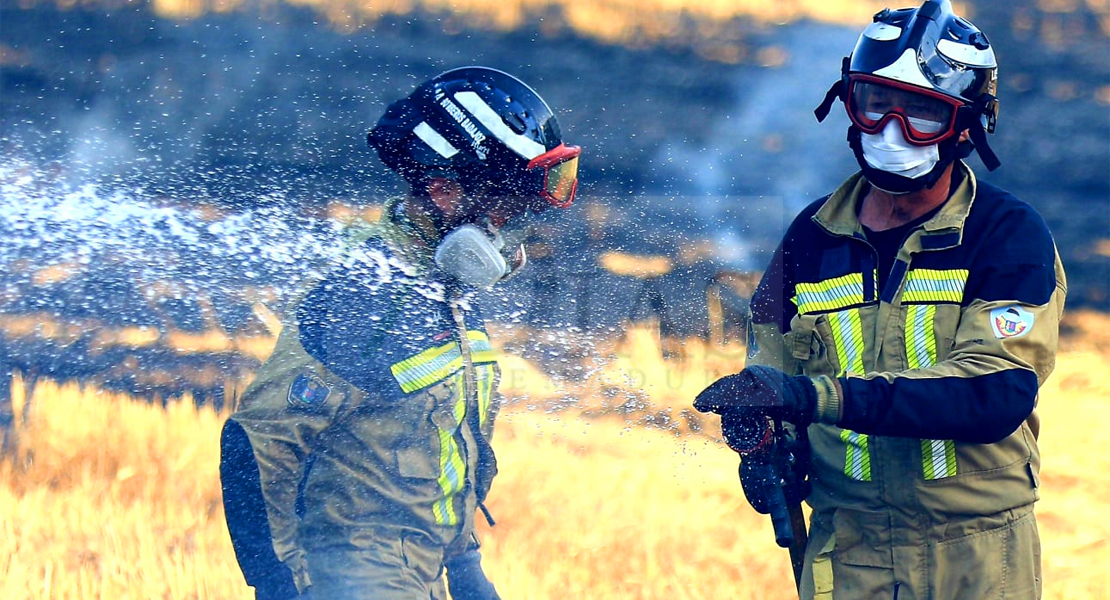 REPOR - Un incendio forestal cercano a Badajoz arrasa varias hectáreas