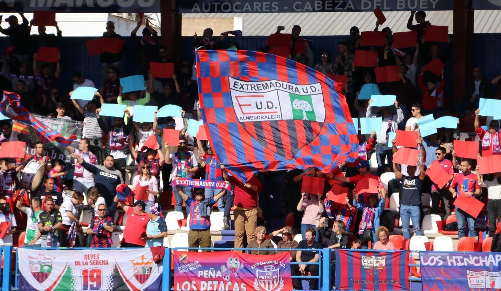 Nuevas caras para un Extremadura UD que no quiere alejarse de la Segunda División