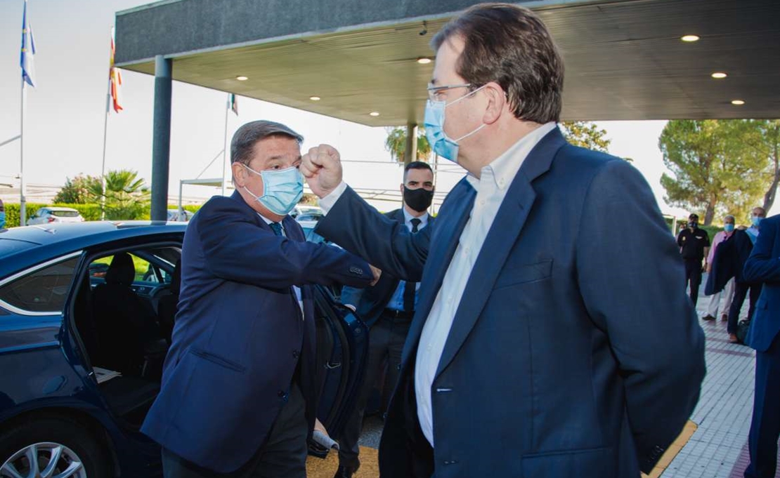 APAG lamenta la visita &quot;vacía y de postureo político&quot; del ministro de Agricultura