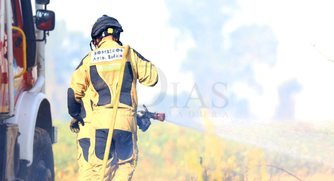 REPOR - Un incendio forestal cercano a Badajoz arrasa varias hectáreas