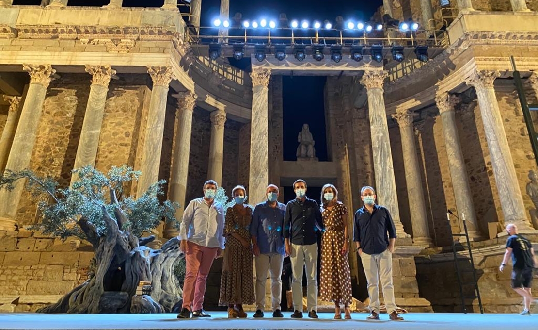 Pablo Casado asiste al Festival de Teatro Clásico de Mérida