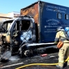 Sale ardiendo un camión en la avenida de Elvas (Badajoz)