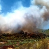 Bomberos Forestales luchan contra un incendio descontrolado en Cañaveral (Cáceres)