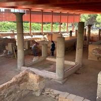Buscan construcciones anteriores en la Casa del Mitreo