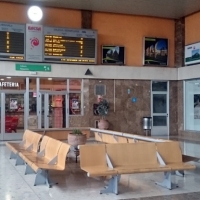 Quejas de usuarios por la falta de higiene y desinfección en la estación de autobuses de Cáceres