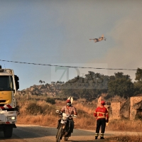 Imágenes que deja el incendio forestal de San Antonio Das Areias cercano a la frontera con España