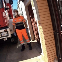 Los Bomberos rescatan el cadáver de un hombre en una vivienda de Badajoz