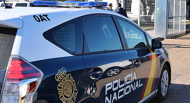 La Policía Nacional detiene a dos jóvenes por robar en una nave de Badajoz
