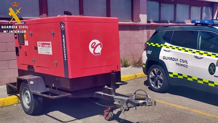Sorprendido cuando circulaba con un remolque sustraído en Don Benito (Badajoz)