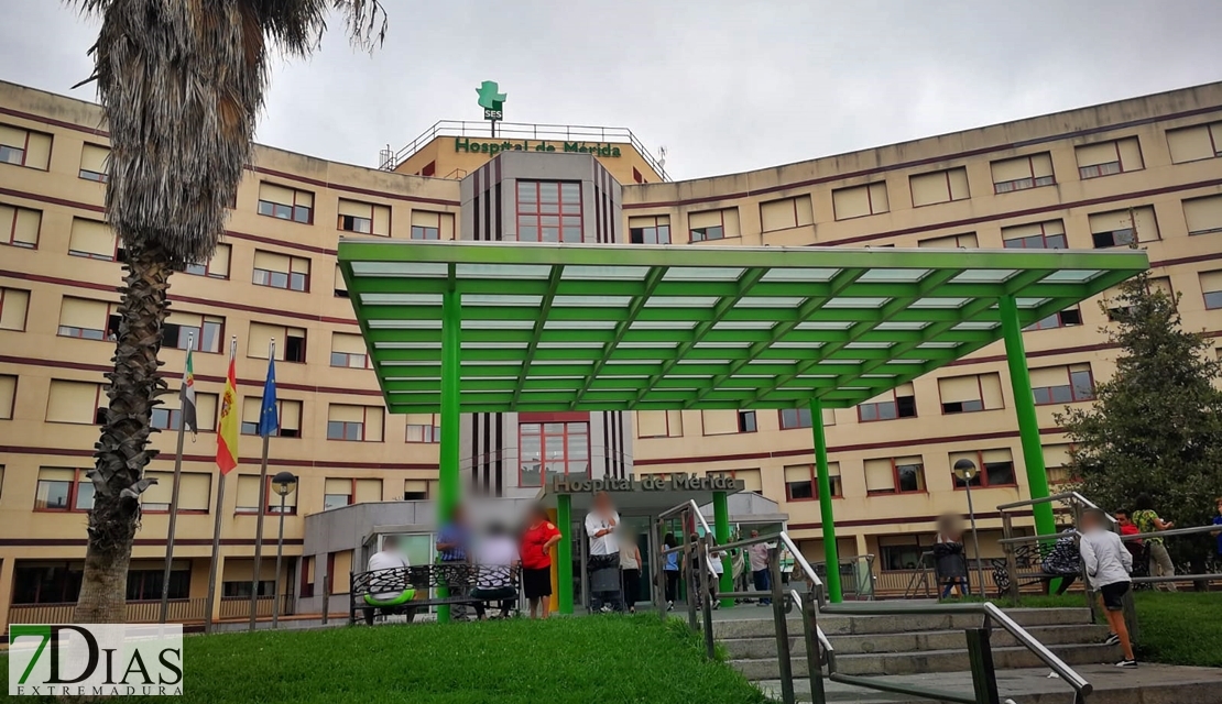 El Hospital de Mérida inicia consultas para pacientes de larga duración en UCI