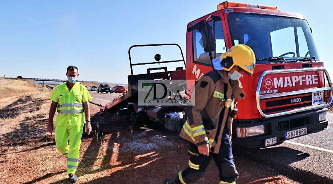 Un incendio en grúa y dos salidas de vía provocan tres heridos