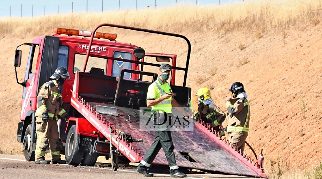 Un incendio en grúa y dos salidas de vía provocan tres heridos