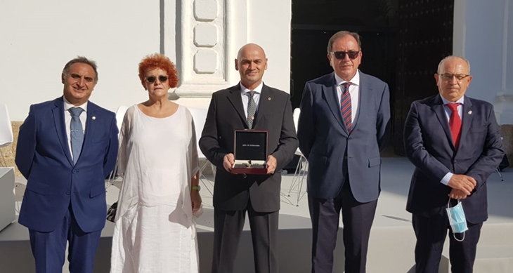 Felicitan a los Funcionarios de Prisiones por la Medalla de Extremadura