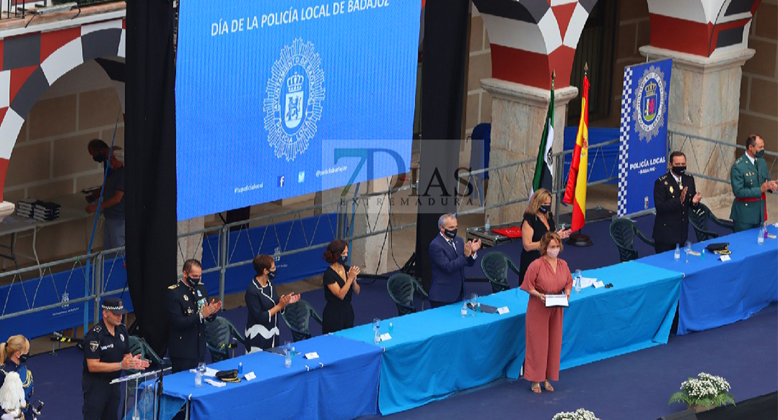 La Plaza Alta acoge la entrega de medallas de la Policía Local 2020