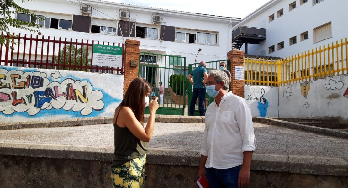 Improvisación y falta de voluntad en Extremadura: "La vuelta al cole no ha comenzado con normalidad"