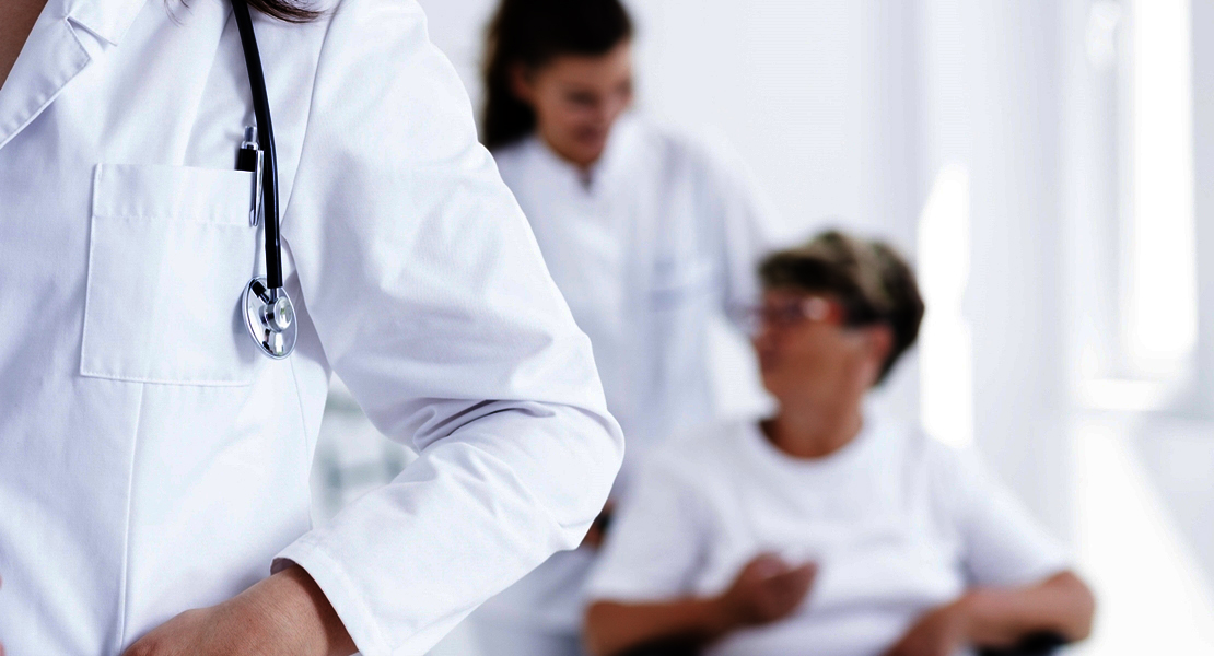 “Necesitamos más expertos y menos políticos en la toma de decisiones”