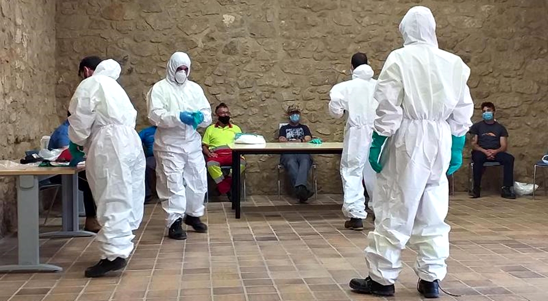 Las Brigadas de limpieza mancomunadas anticovid se emplean a fondo