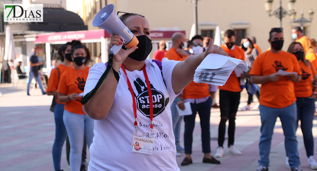 Imágenes de la concentración de hosteleros en Badajoz: &quot;STOP acoso&quot; a los negocios