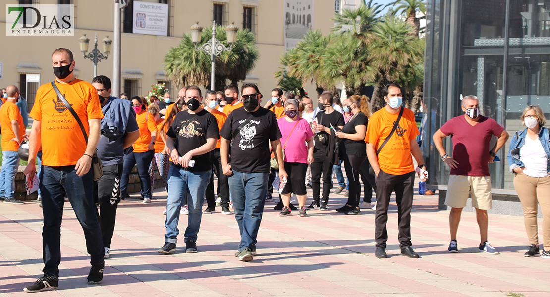 Imágenes de la concentración de hosteleros en Badajoz: &quot;STOP acoso&quot; a los negocios