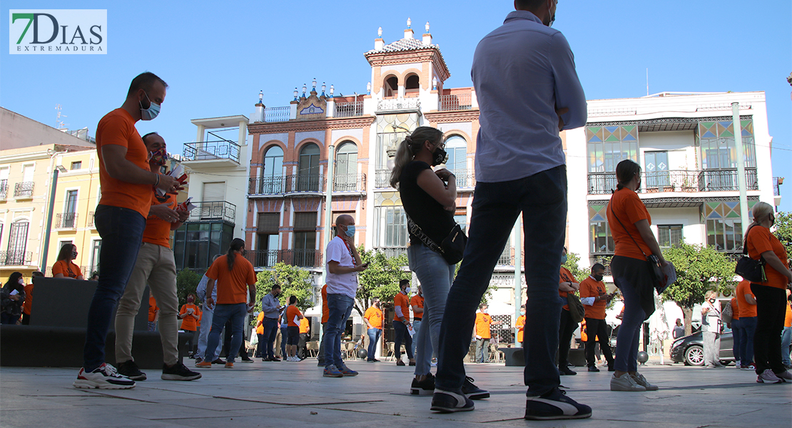 Imágenes de la concentración de hosteleros en Badajoz: &quot;STOP acoso&quot; a los negocios