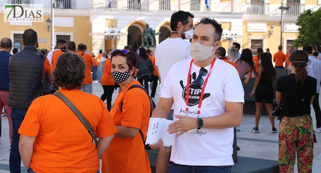 Imágenes de la concentración de hosteleros en Badajoz: &quot;STOP acoso&quot; a los negocios