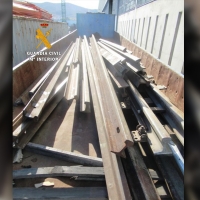 Roban 13 toneladas de material ferroviario de un tramo del AVE en Plasencia (Cáceres)