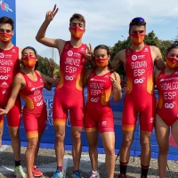 España llega pisando fuerte en Triatlón con un triplete en categoría masculina y femenina