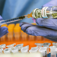 El primer ensayo clínico de una vacuna contra la COVID en España comienza este lunes