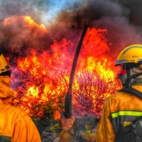 Las reactivaciones del incendio en Cabezuela del Valle están controladas