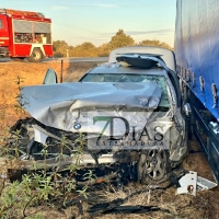 Colisión entre un camión y dos turismos en la provincia de Cáceres