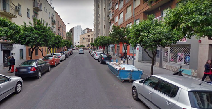 Una discusión entre dos personas en la vía pública finaliza en agresión en Badajoz