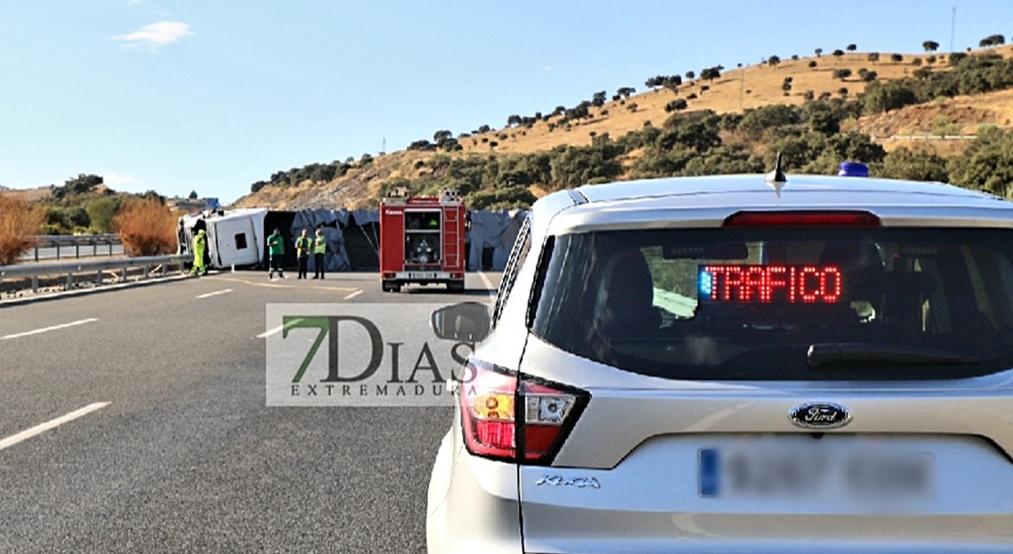 Un accidente obliga a cortar la Vía de la Plata en Monesterio (Badajoz)