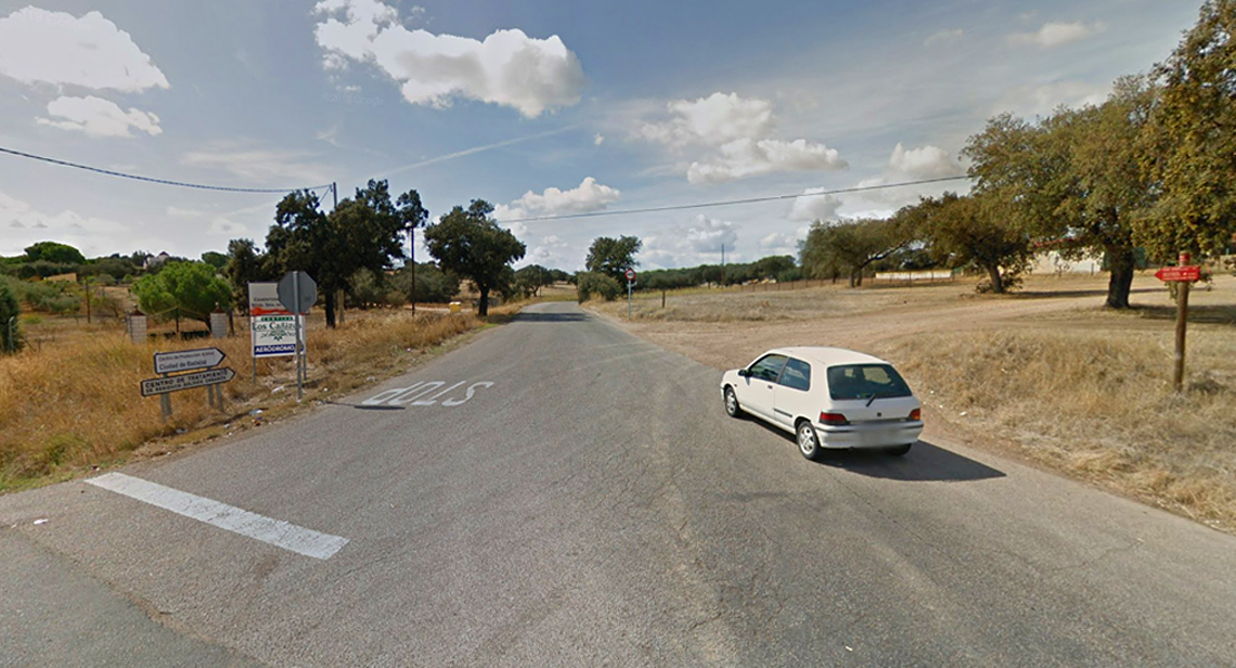 VOX Badajoz exige al Ayuntamiento que repare y ensanche la carretera del cementerio nuevo