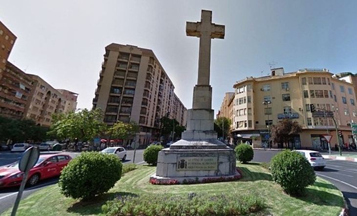 El Partido Comunista de Extremadura exige retirar la Cruz de los Caídos de Cáceres