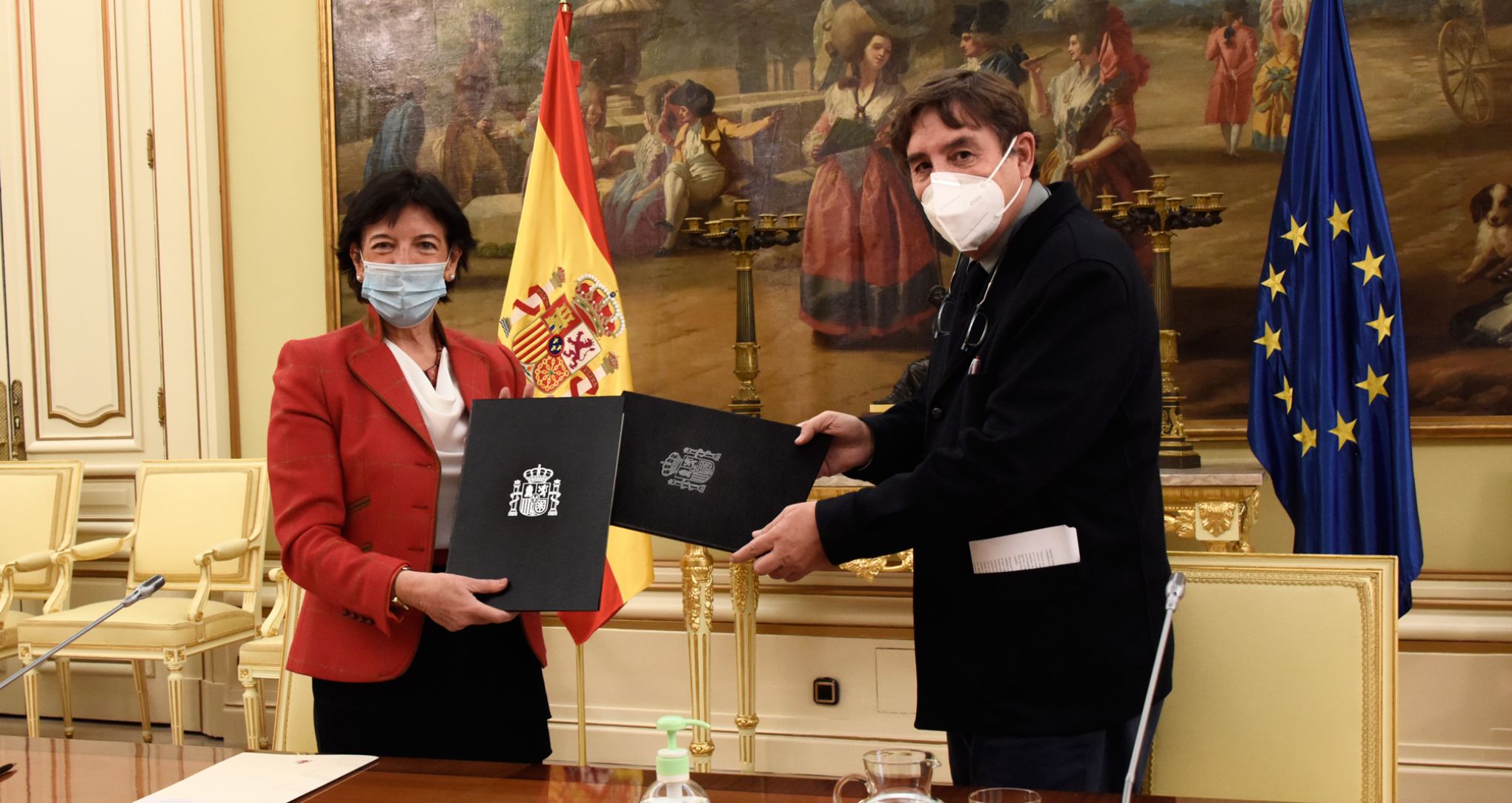 España refuerza la educación, la lengua y la cultura españolas en el exterior