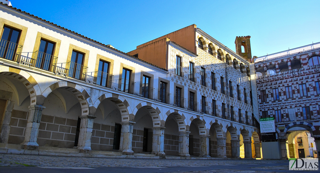 Nueva visita guiada: Conoce las principales plazas y puertas de Badajoz