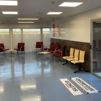 El Hospital Tierra de Barros cuenta con nueva sala de espera para familiares