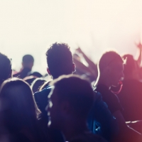 La Policía desaloja un pub con más de 70 jóvenes sin mascarilla