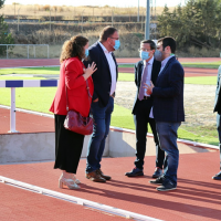 Gallardo inaugura la nueva pista de atletismo del complejo Diocles en Mérida