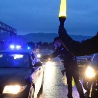 Obtienen el carnet de conducir en España con casi 300 permisos venezolanos falsos