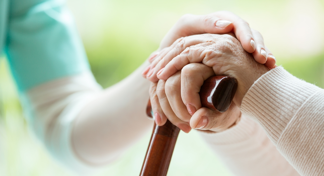 Cáceres recuerda a los fallecidos por la Covid19 en el mes de los mayores