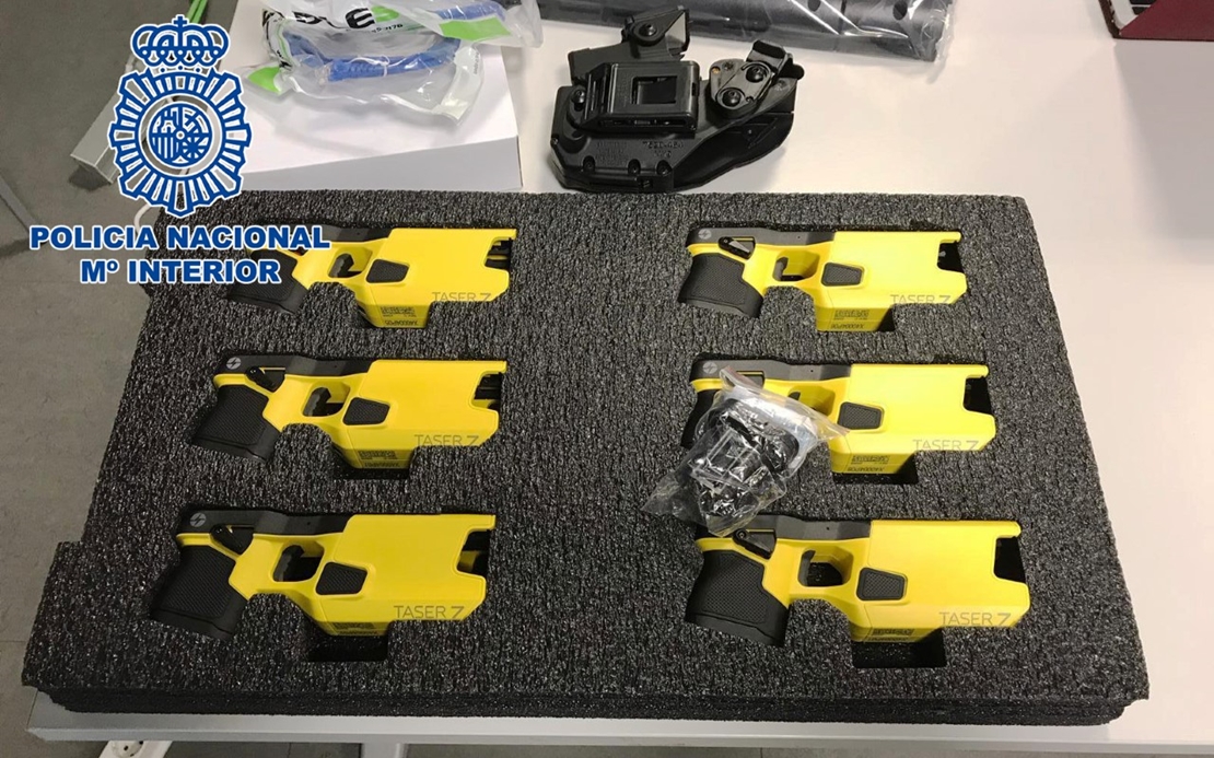La Policía Nacional utilizará por primera vez pistolas eléctricas en España