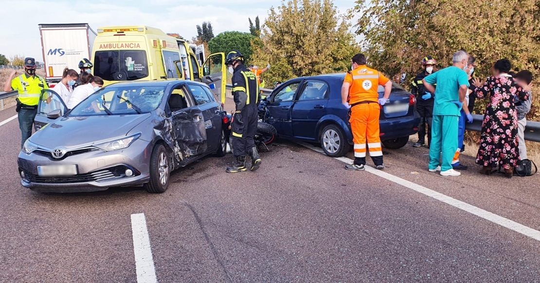 Un fallecido y seis heridos en dos accidentes en Extremadura