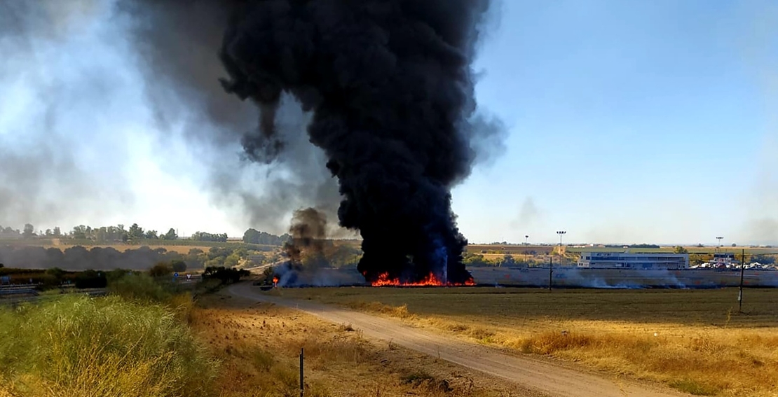 Incendio cercano al karting de Talavera la Real